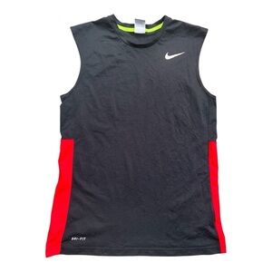 Nike men’s black  and Red Sleeveless Athletic top sz M,010